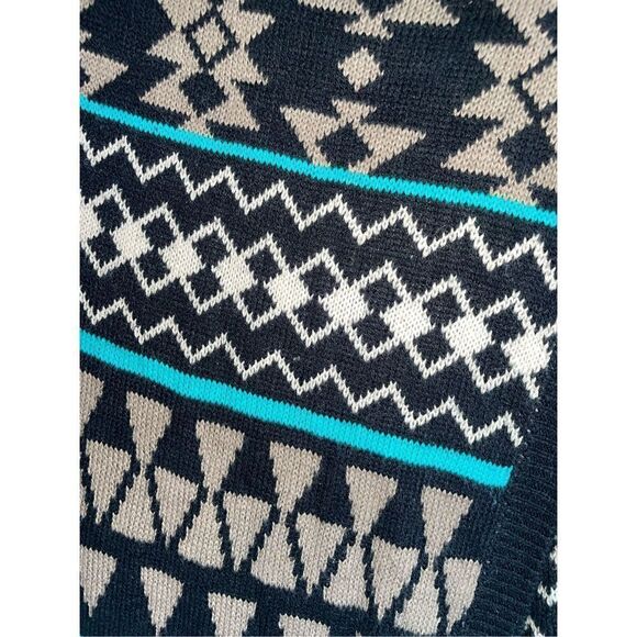 Southwest Tribal Knit Cardigan - Picture 9 of 13